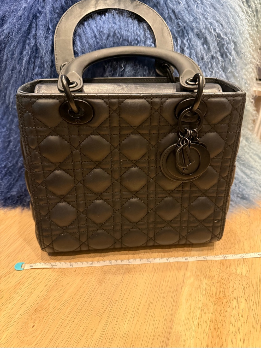 Christian Dior Lady Dior Medium Bag Black Ultramatte Cannage Calfskin pre-owned - Picture 9 of 14